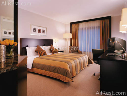 Traders Hotel Dubai 5